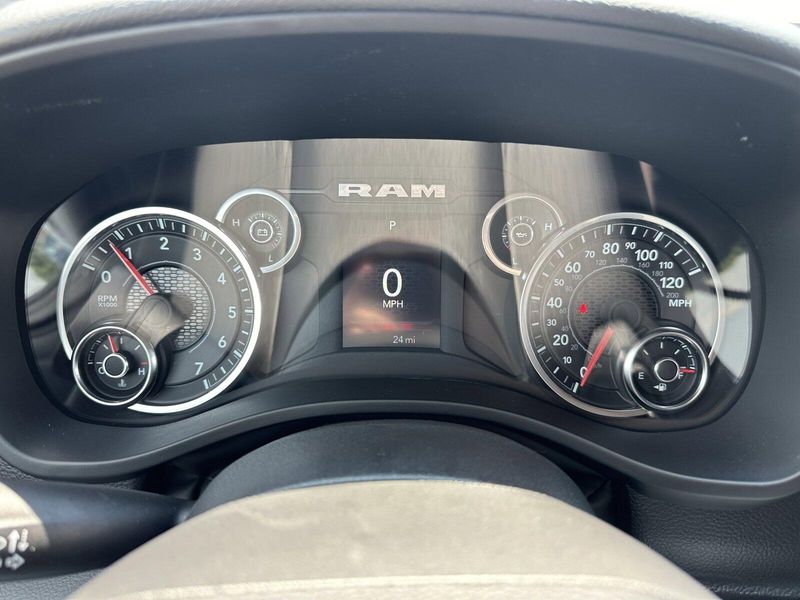 2025 RAM 1500 Big HornImage 18