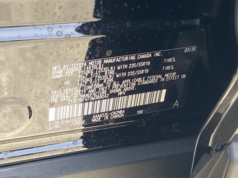 2025 Toyota RAV4 XLE PremiumImage 20