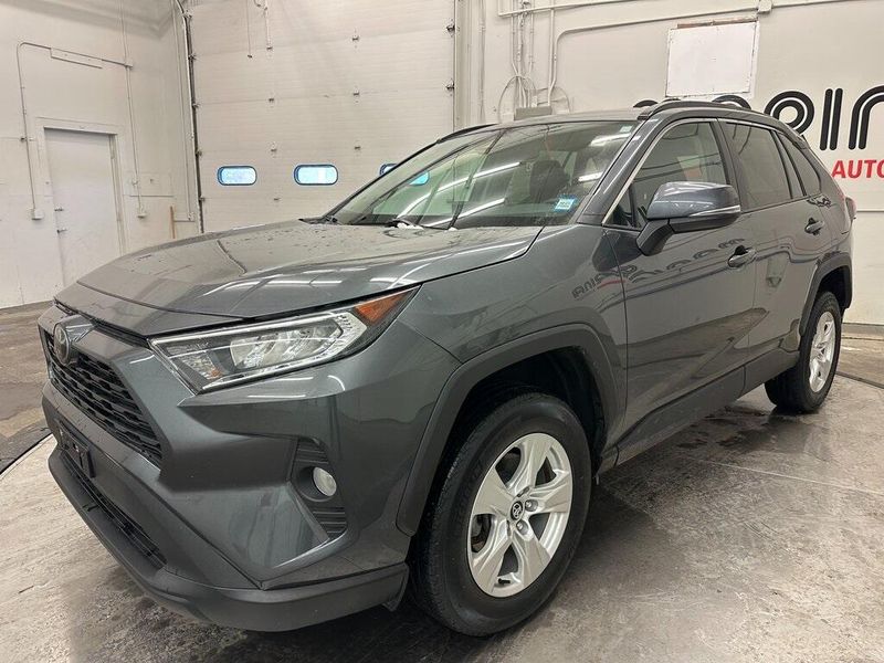 2021 Toyota RAV4 XLEImage 11