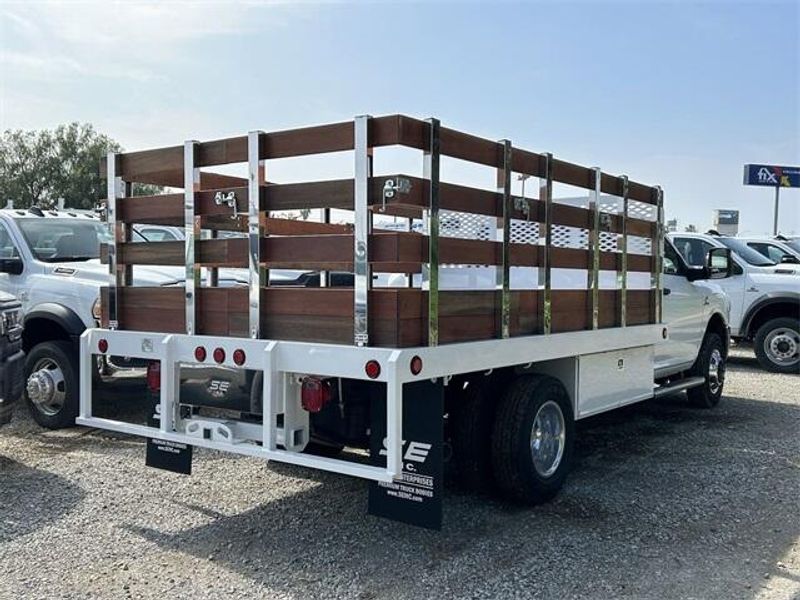 2024 RAM 3500 Tradesman Chassis Regular Cab 4x2 84