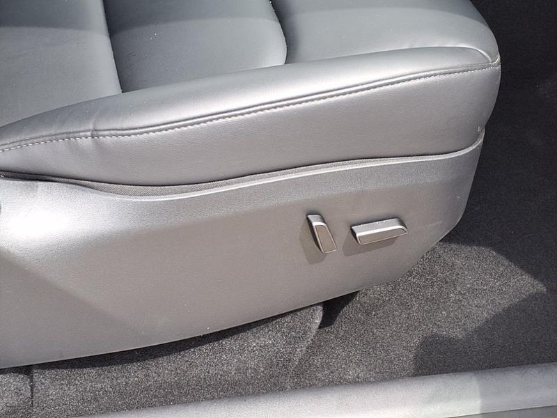 2023 Tesla Model Y Long RangeImage 11