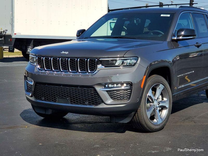 New 2025 Jeep Grand Cherokee Limited 4x4