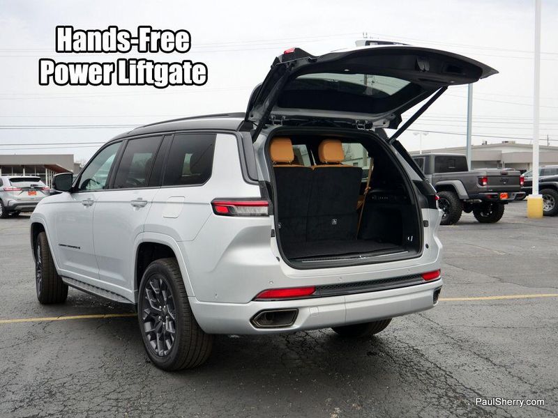 New 2025 Jeep Grand Cherokee L Summit Reserve 4x4Image 14