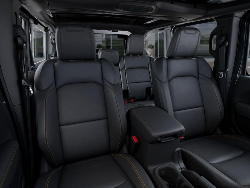 New 2026 Jeep Wrangler 4-door SaharaImage 16