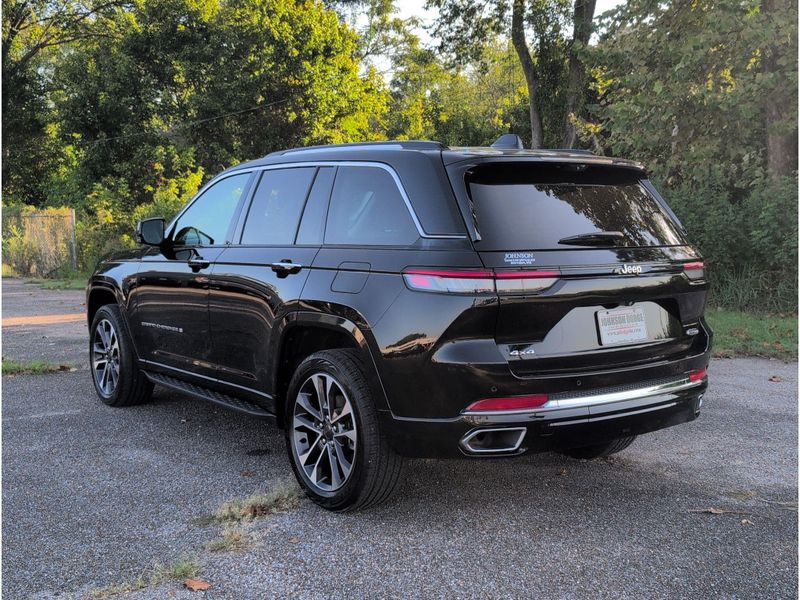 Used 2023 Jeep Grand Cherokee OverlandImage 3