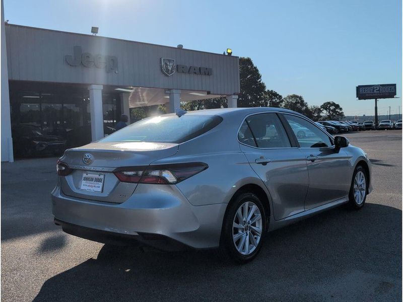 Used 2024 Toyota Camry LEImage 5