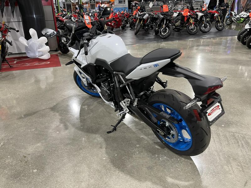 New 2026 Suzuki GSX-8R Image 14