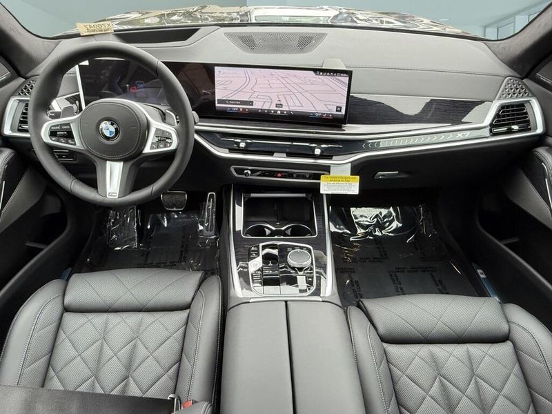 2026 BMW X7 xDrive40iImage 27