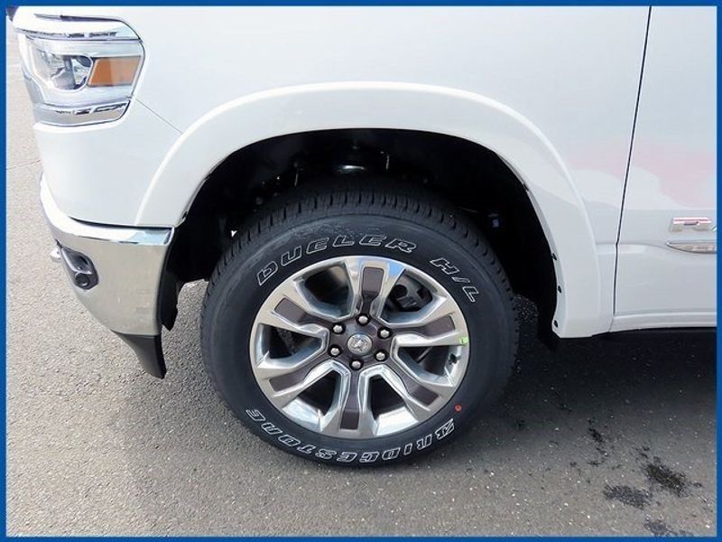 2023 RAM 1500 LimitedImage 4