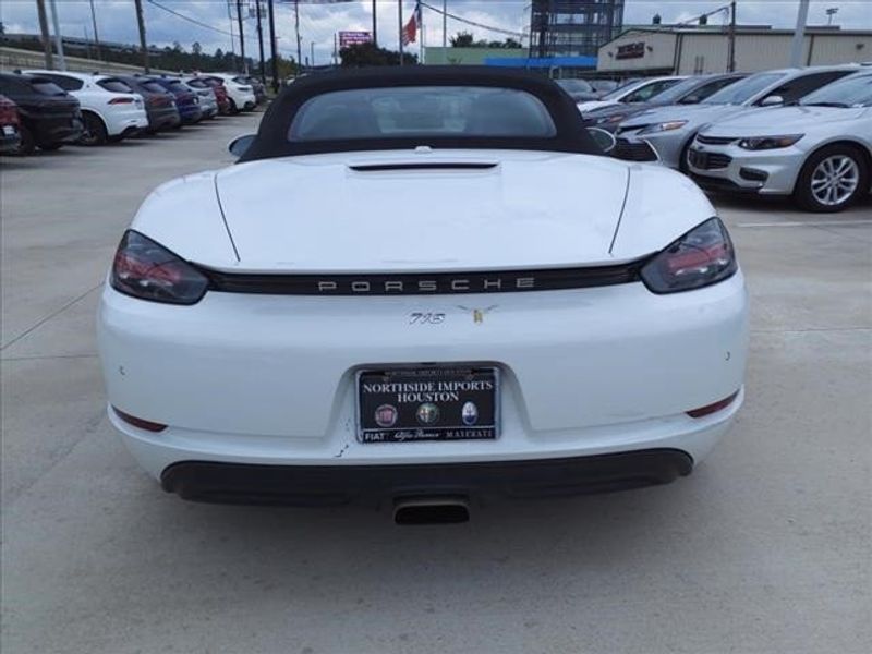 2017 Porsche 718 Boxster BaseImage 19