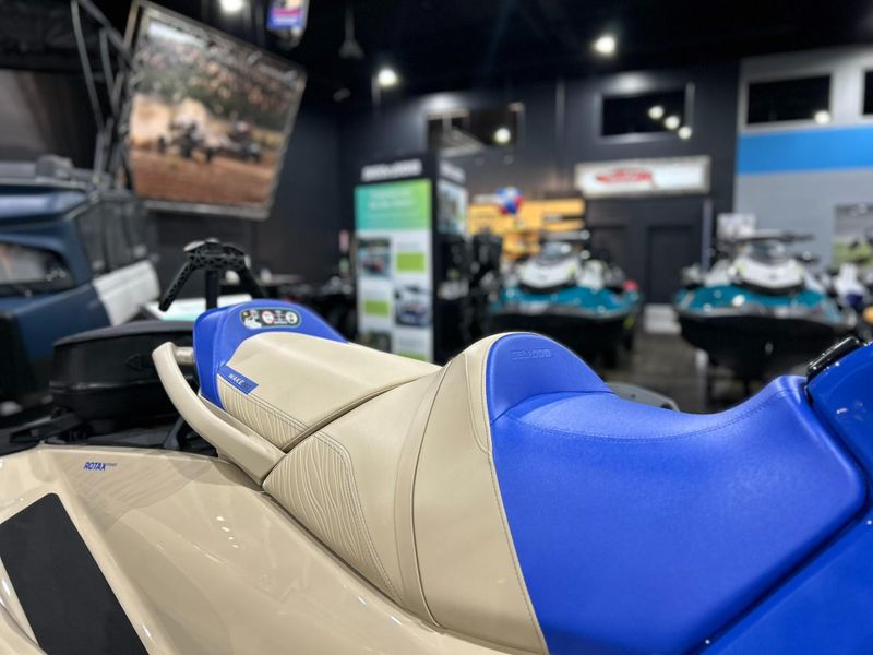 New 2025 Sea-Doo WAKE PRO 230 (SOUND SYSTEM) Image 11