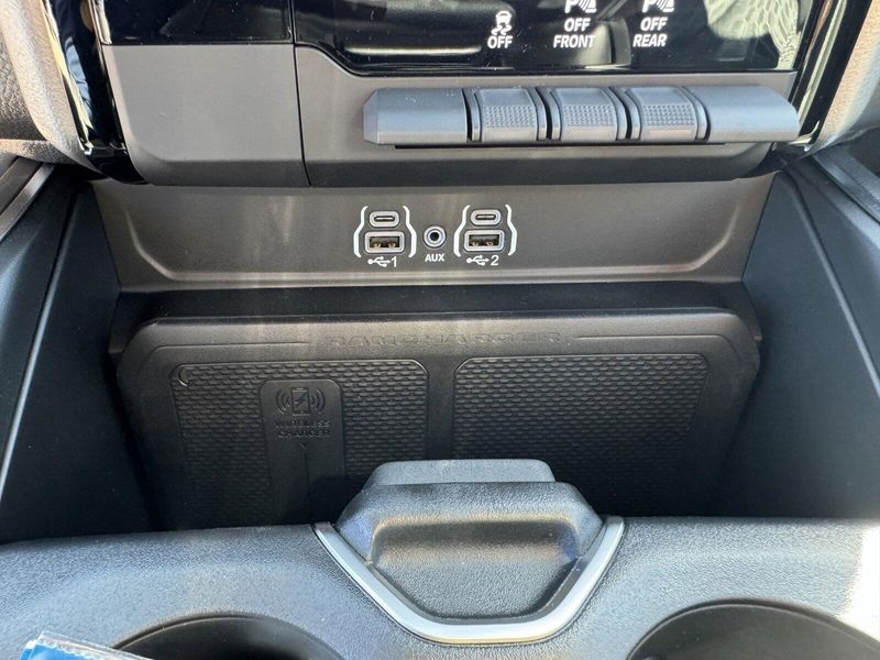 2025 RAM 1500 Big HornImage 24