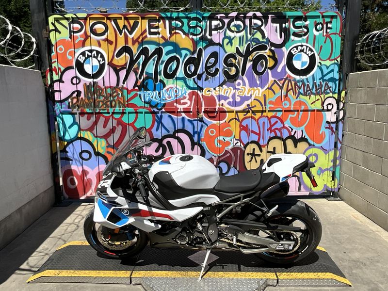 New 2026 BMW S 1000 RR Image 4