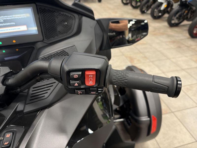 New 2025 Can-Am SPYDER RT LIMITED (SE6) Image 20