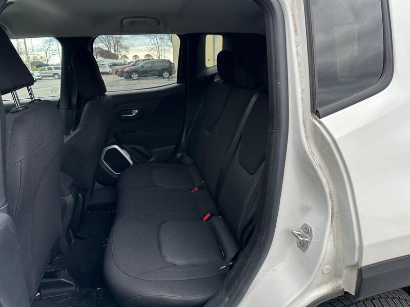 2018 Jeep Renegade SportImage 17