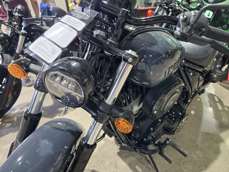NEW 2025 INDIAN MOTORCYCLE CHIEF DARK HORSE Image 15