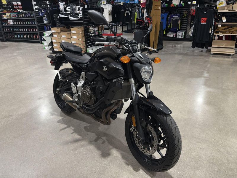 Used 2016 Yamaha FZ-07 Image 11