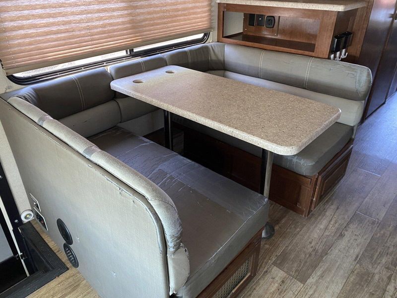 Used 2018 FOREST RIVER FR3 29DS Image 16