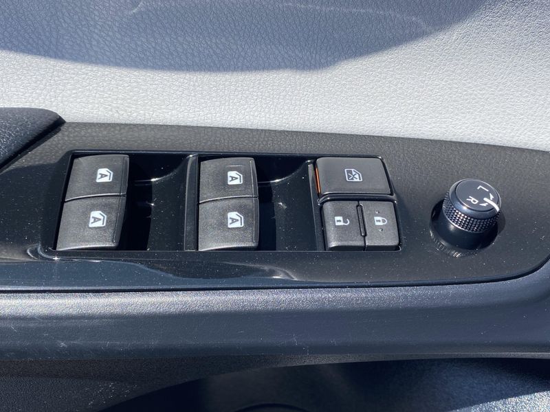 2016 Toyota Prius Three TouringImage 19
