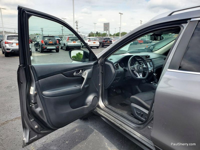 Used 2020 Nissan Rogue SV