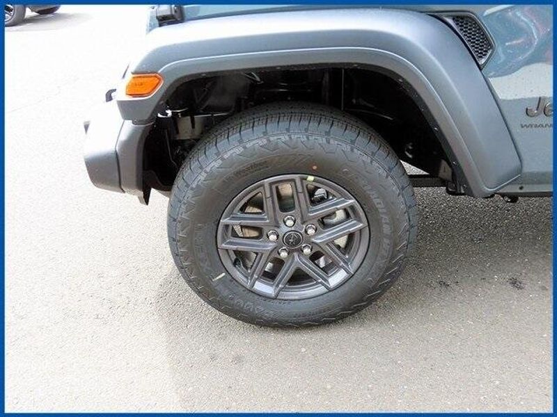 2025 Jeep Wrangler Sport SImage 4