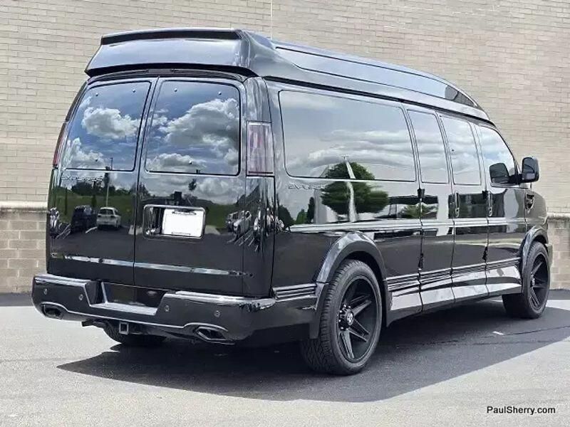 2023 Chevrolet Express Cargo Image 6