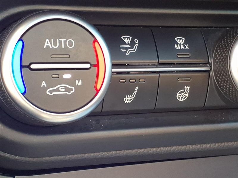 Used 2023 Alfa Romeo Stelvio VeloceImage 21