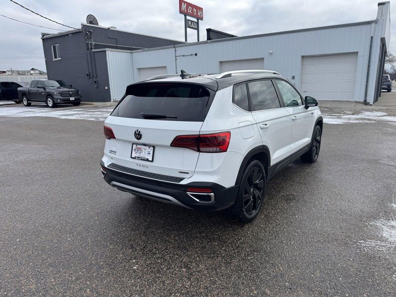 2024 Volkswagen Taos SEImage 7