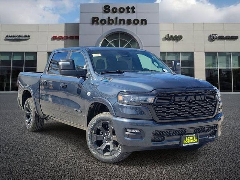 New 2026 RAM 1500 Big Horn Crew Cab 4x4 5'7' Box