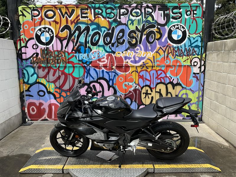 New 2026 Yamaha YZF-R3 ABS Image 7