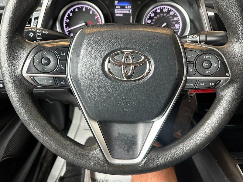 2022 Toyota Camry LEImage 3