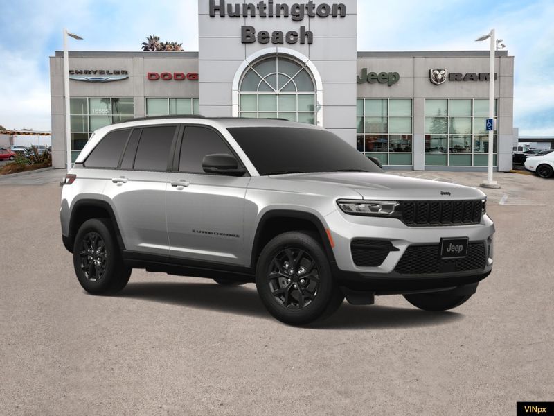 2025 Jeep Grand Cherokee Altitude 4x2Image 11