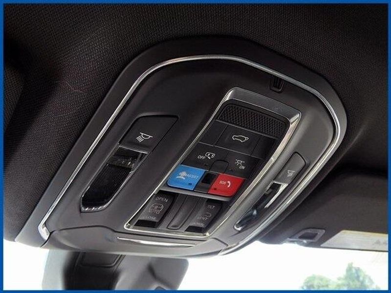New 2025 Jeep Grand Cherokee Altitude XImage 18