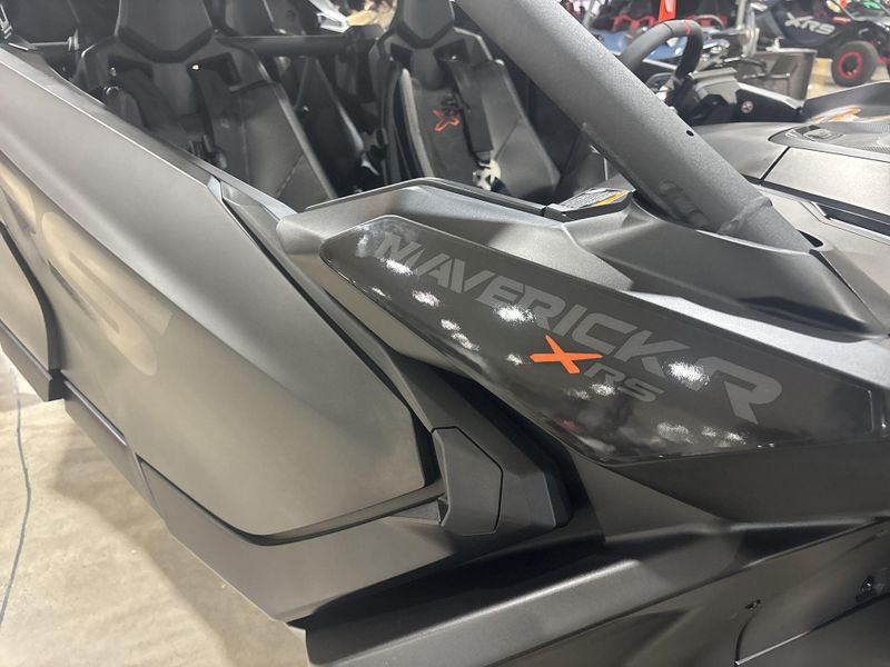 New 2026 Can-Am MAVERICK R MAX X RS 999T DCT Image 17