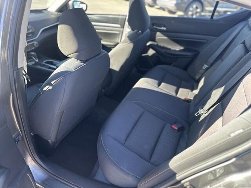 Used 2022 Nissan Altima 2.5 SVImage 11