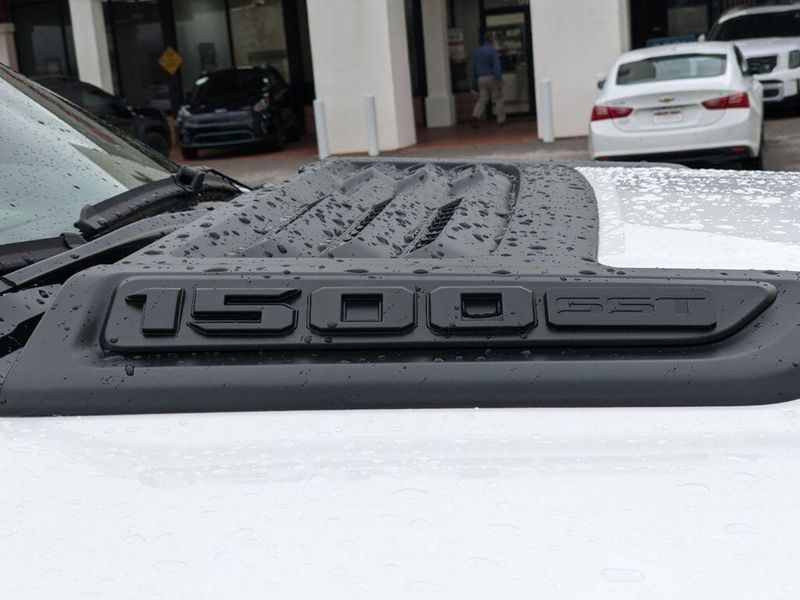 New 2025 RAM 1500 Rebel Crew Cab 4x4 5