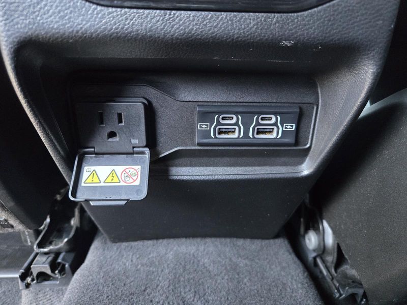 Used 2022 Jeep Grand Cherokee Altitude 4x4