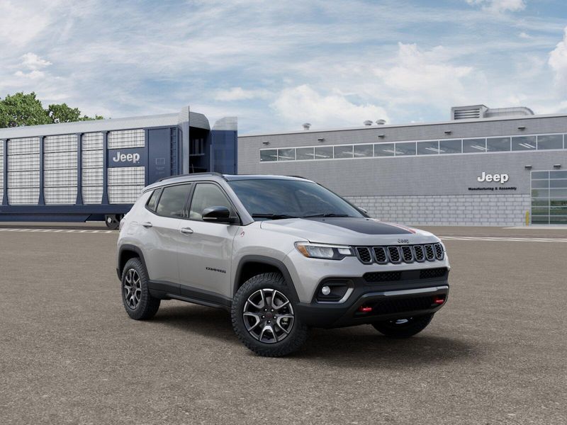 New 2026 Jeep Compass Trailhawk 4x4Image 3