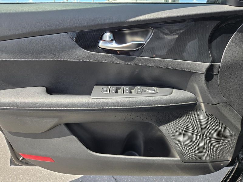 Used 2023 Kia Forte GT-Line IVT