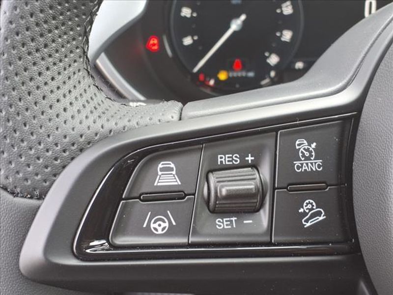 2025 Alfa Romeo Stelvio AwdImage 18