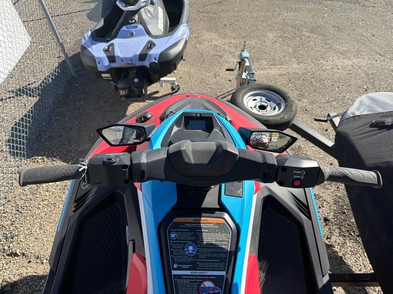 New 2025 Yamaha JETBLASTER DLX 3IMPERIAL 