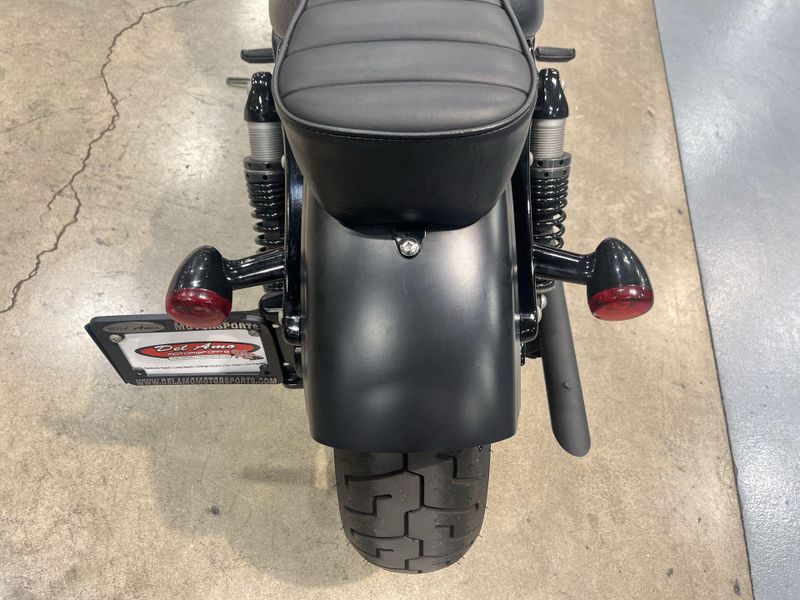 Used 2016 Harley-Davidson Sportster Iron 883 Image 17