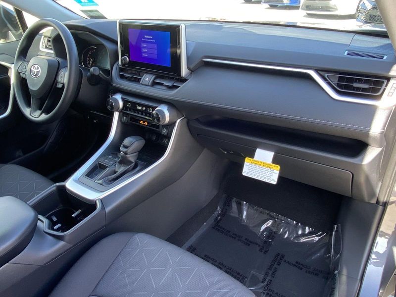 2025 Toyota RAV4 Image 9