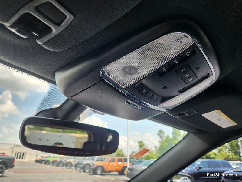 Used 2017 Jeep Grand Cherokee LimitedImage 38