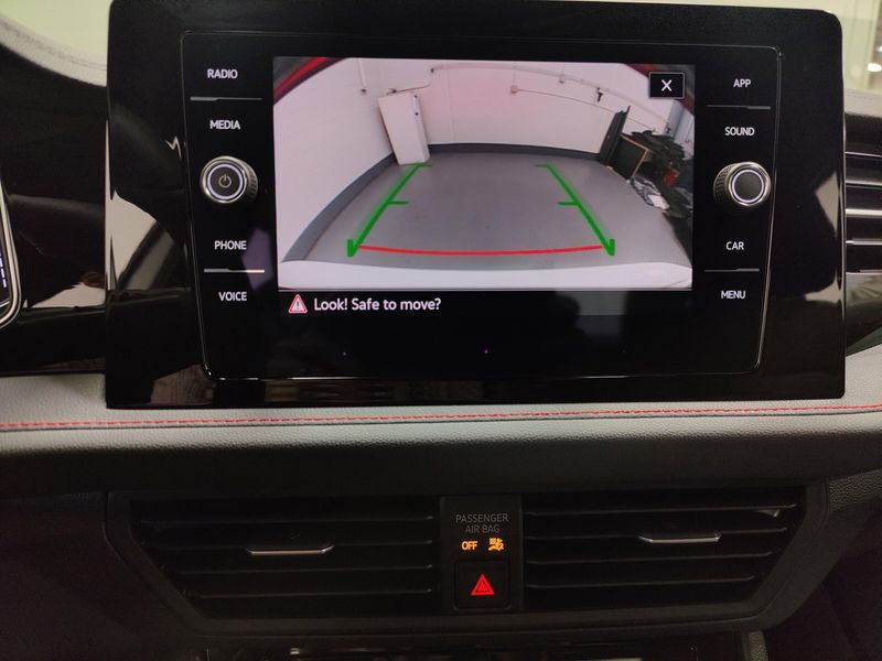 2025 Volkswagen Jetta GLI Autobahn w/Sunroof & Beats AudioImage 18