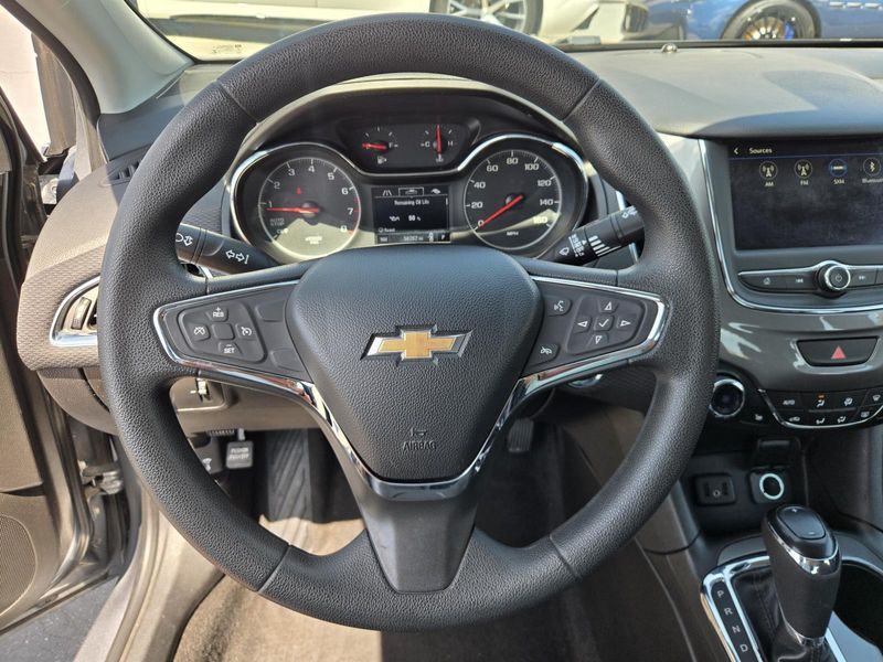 Used 2019 Chevrolet Cruze 4dr Sdn LT