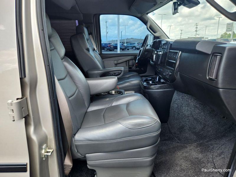 Used 2021 GMC Savana Cargo LSImage 32