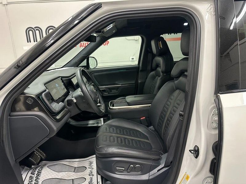 2022 Rivian R1T AdventureImage 21