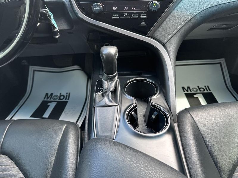 Used 2019 Toyota Camry LImage 27