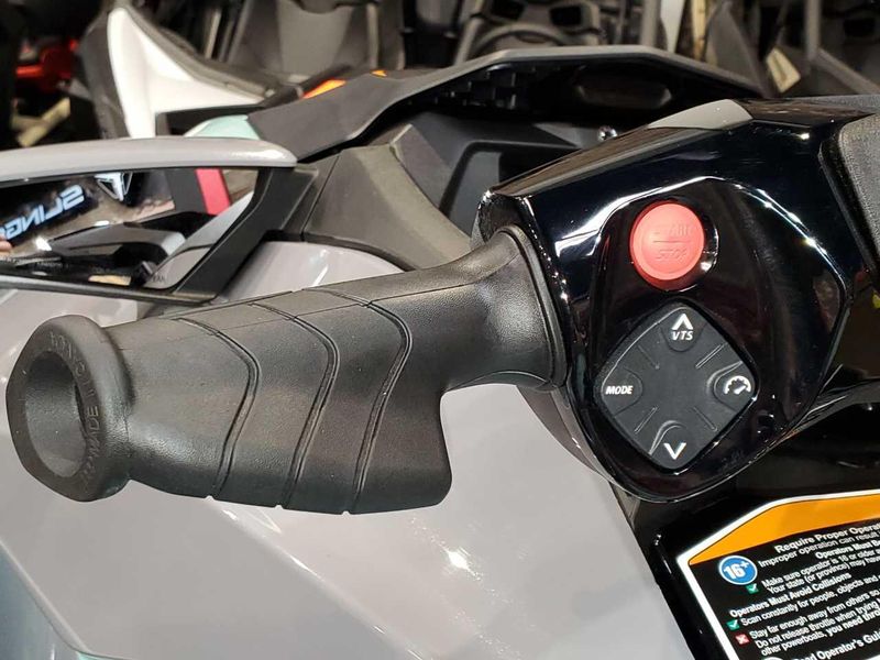 2025 Sea-Doo GTI SE 130 Image 10
